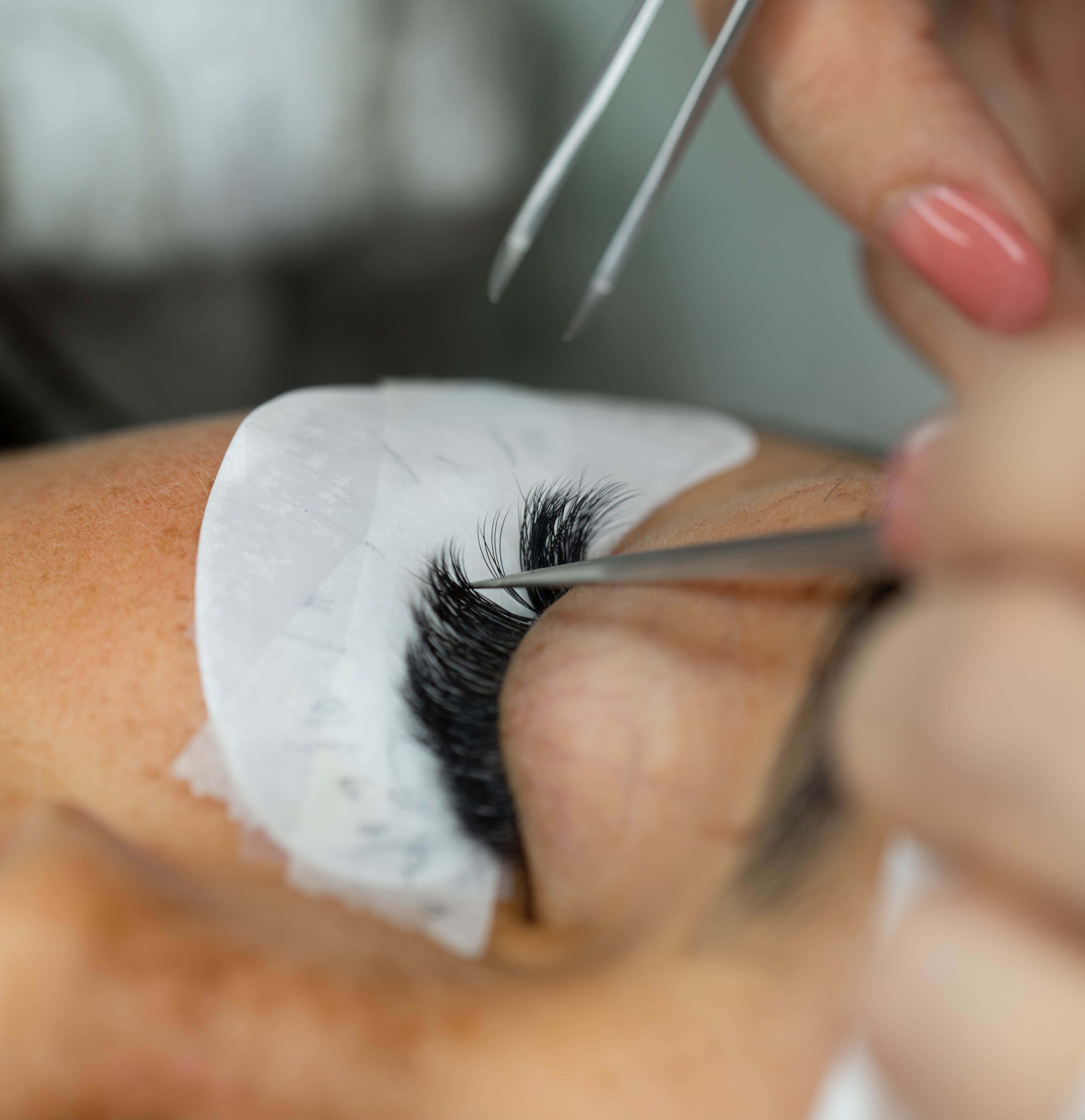 How To Avoid Poorly Applied Lash Extensions Austin Woman Magazine 7748