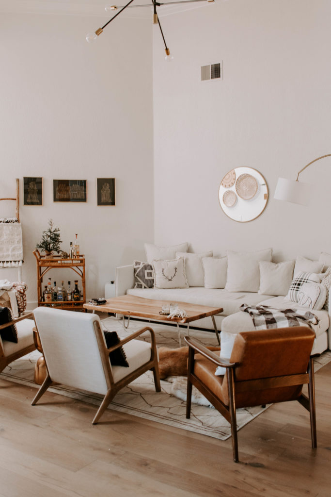 Chalkfulloflove - Sarah Snyder's living room