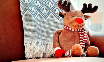 holiday-reindeer-austin-woman